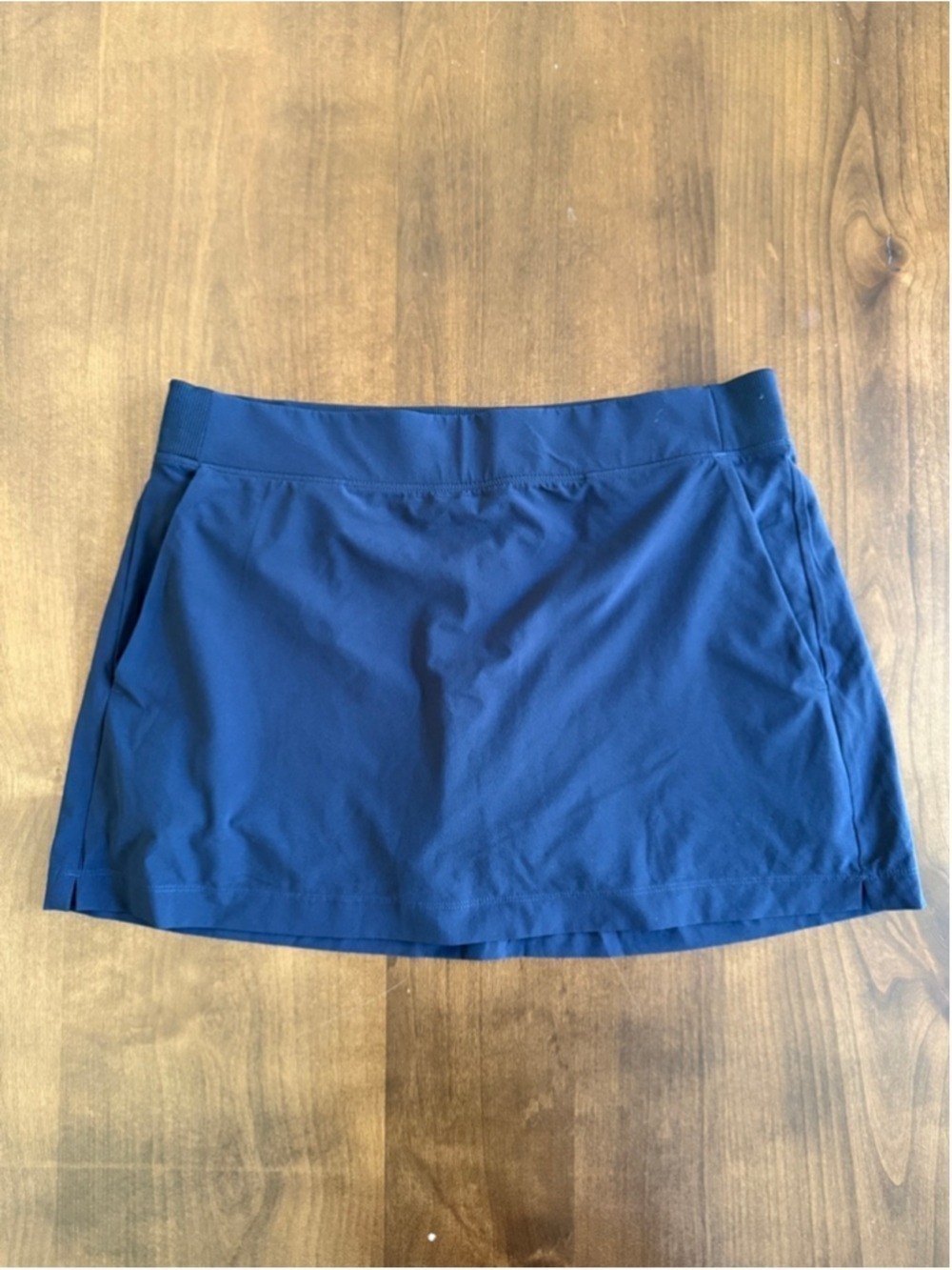 Athleta Brooklyn Skort 13.5” Navy Blue Size 12 Slit Pockets EUC
